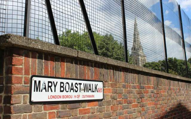 Mary Boast Walk - name plate (flickr)_800x600